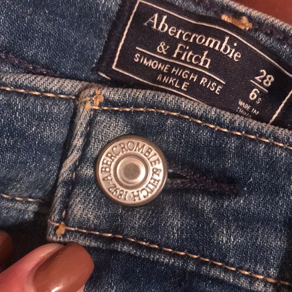 Abercrombie and Fitch floral Borderie jeans size 28/6 - Picture 8 of 15